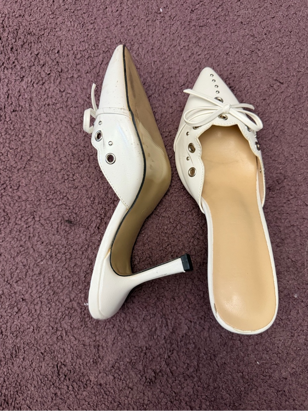 White Pointed Toe Bow Mule Flats - Women - Picture 3 of 4